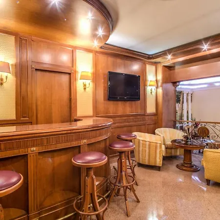 Della Torre Argentina Hotel 3*