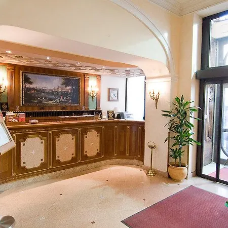 Della Torre Argentina 3*