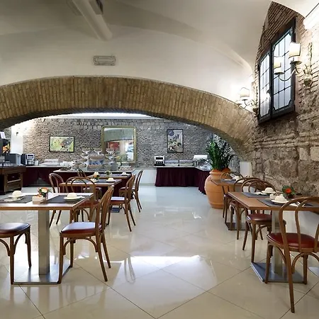 Della Torre Argentina מלון 3*