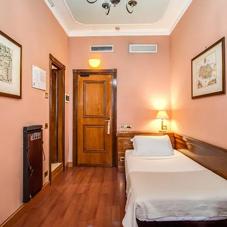 Della Torre Argentina 3* Rom