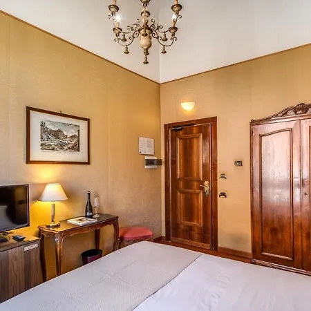 فندق Della Torre Argentina