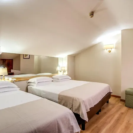 Della Torre Argentina 3* روما