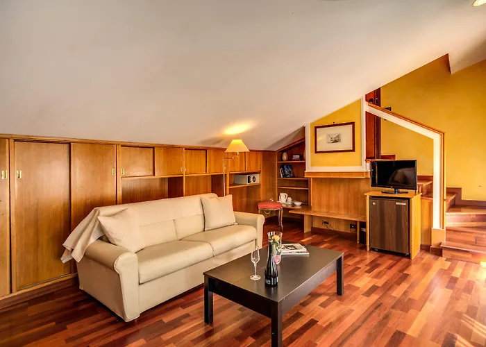 מלון Della Torre Argentina 3*