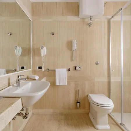 Della Torre Argentina Отель Рим